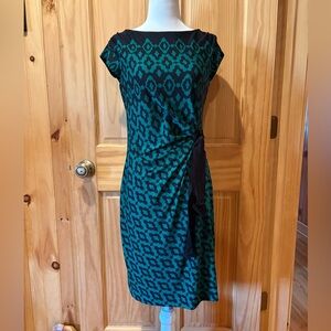 Just Taylor Green/Navy Geometric Print Sheath Dress women’s size 6